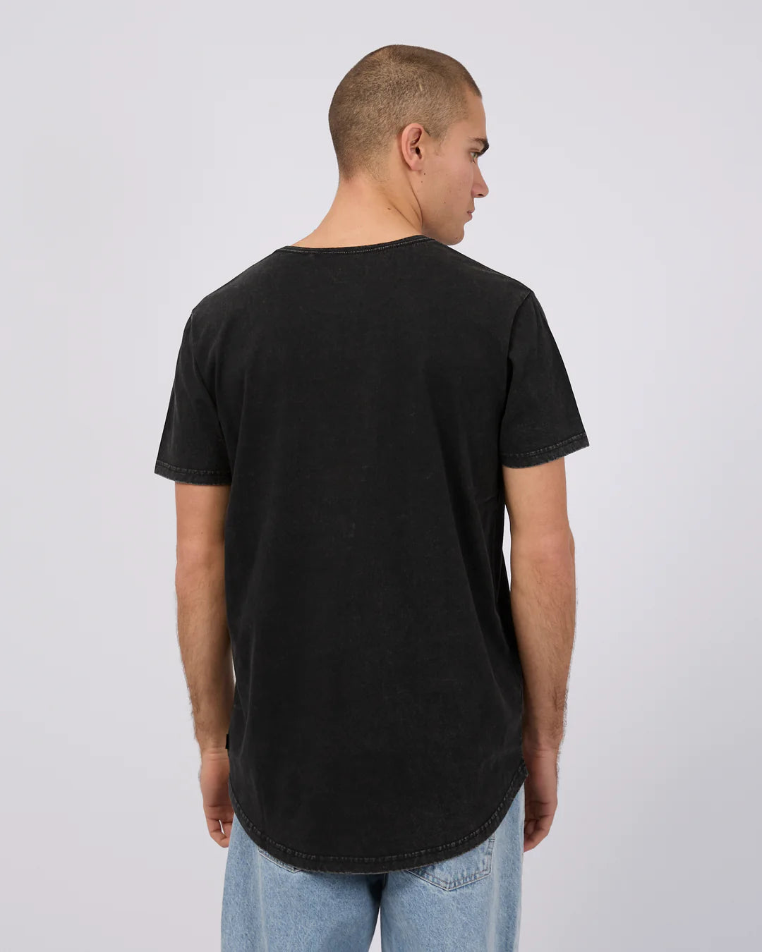 TAIL TEE