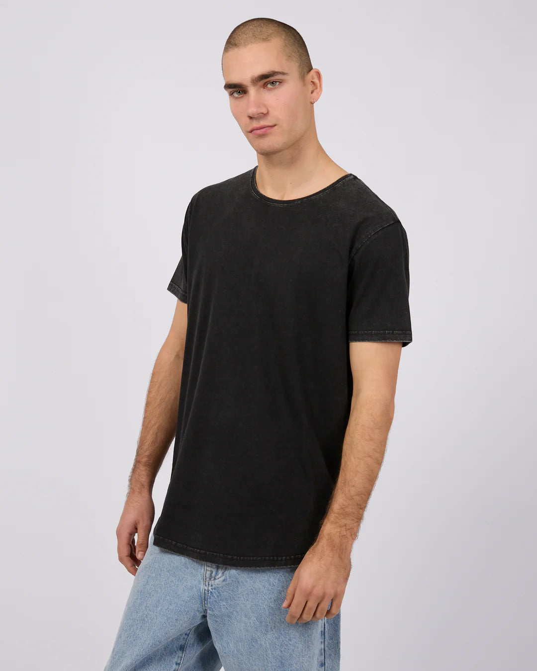 TAIL TEE