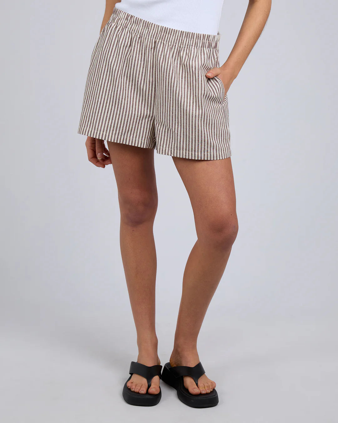 SUNDAY SHORT