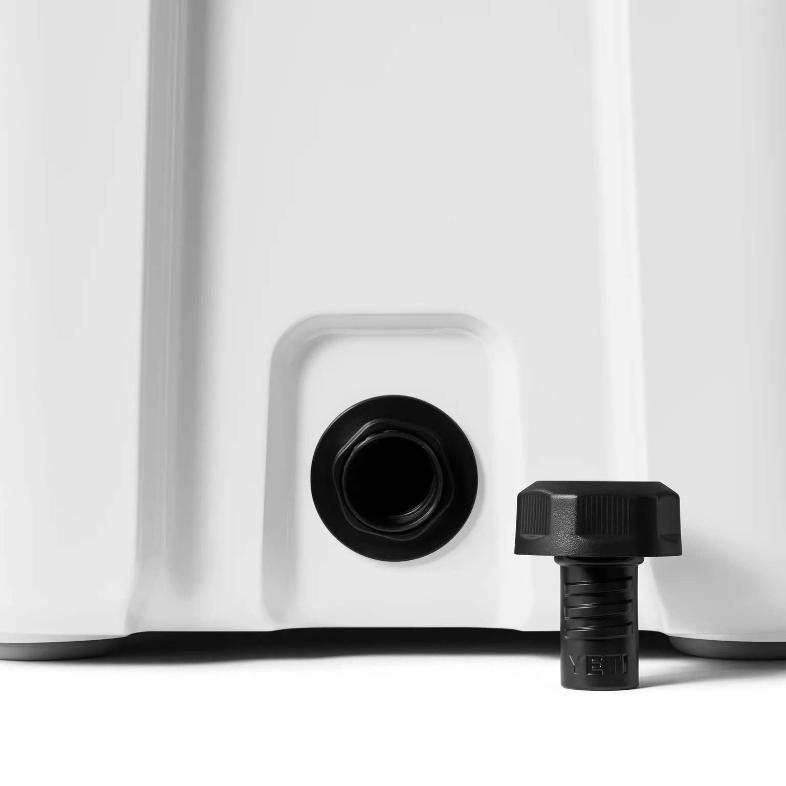 ROADIE 24 HARD COOLER