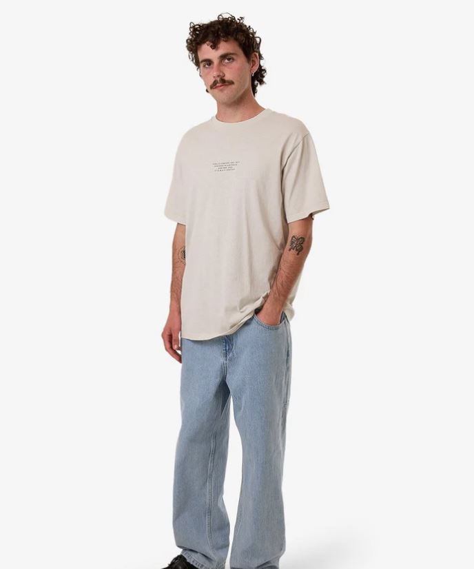 NEW ISSUE MERCH FIT TEE