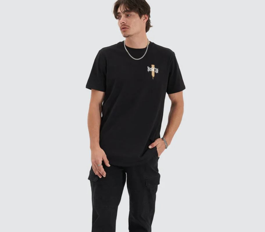 STRAYVERSE TEE