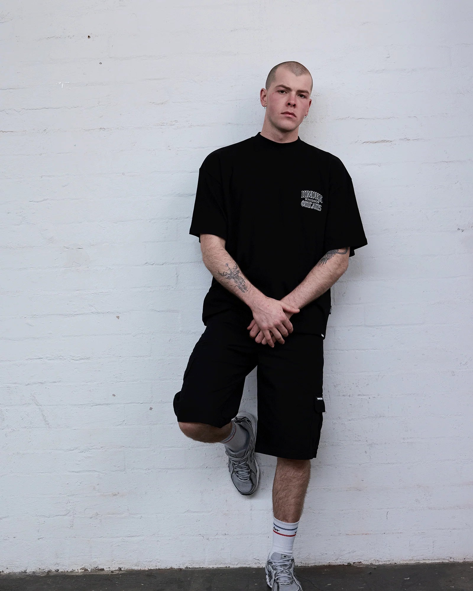 OUTLAWS HEAVY WEIGHT TEE