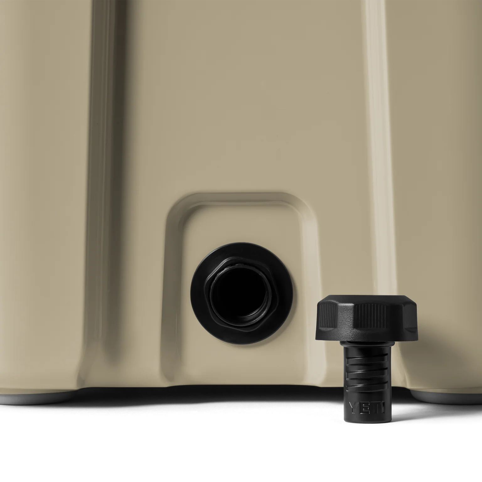 ROADIE 24 HARD COOLER