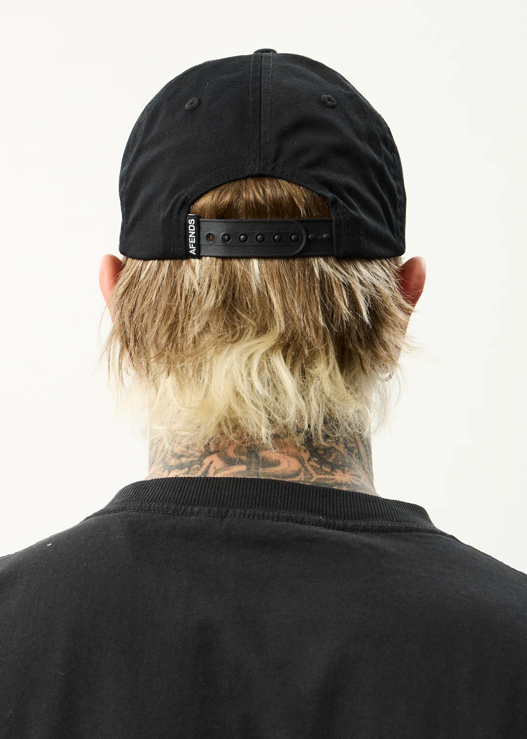 GENESIS SIX PANEL CAP
