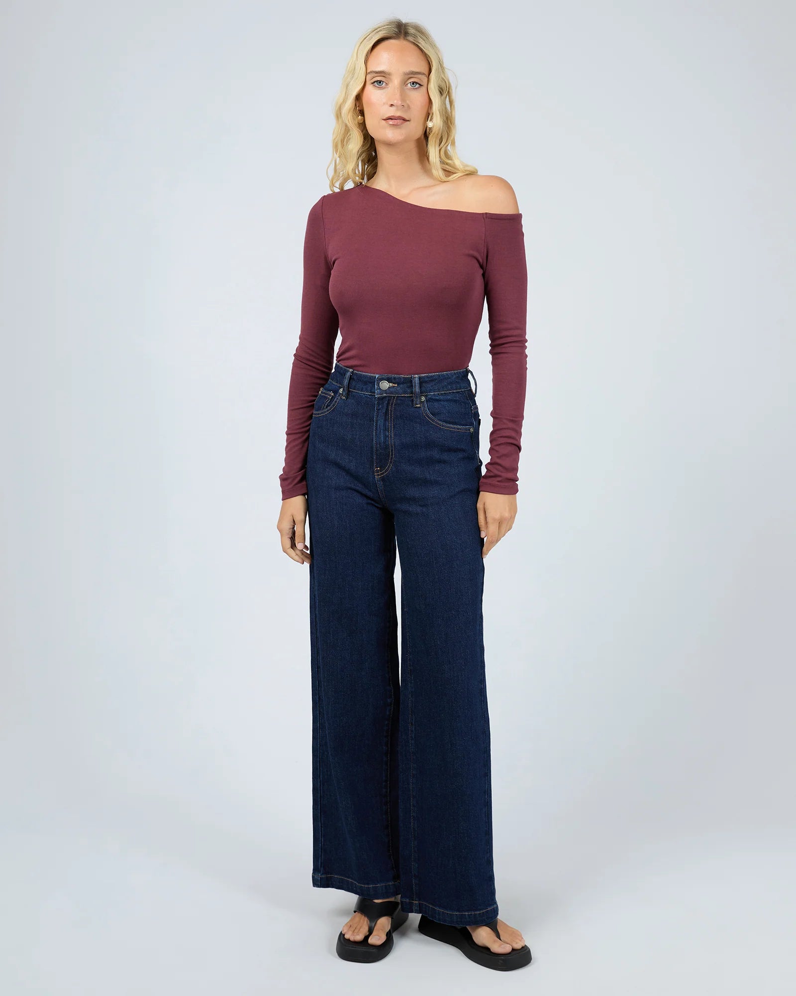 KYLIE OFF SHOULDER L/S TOP