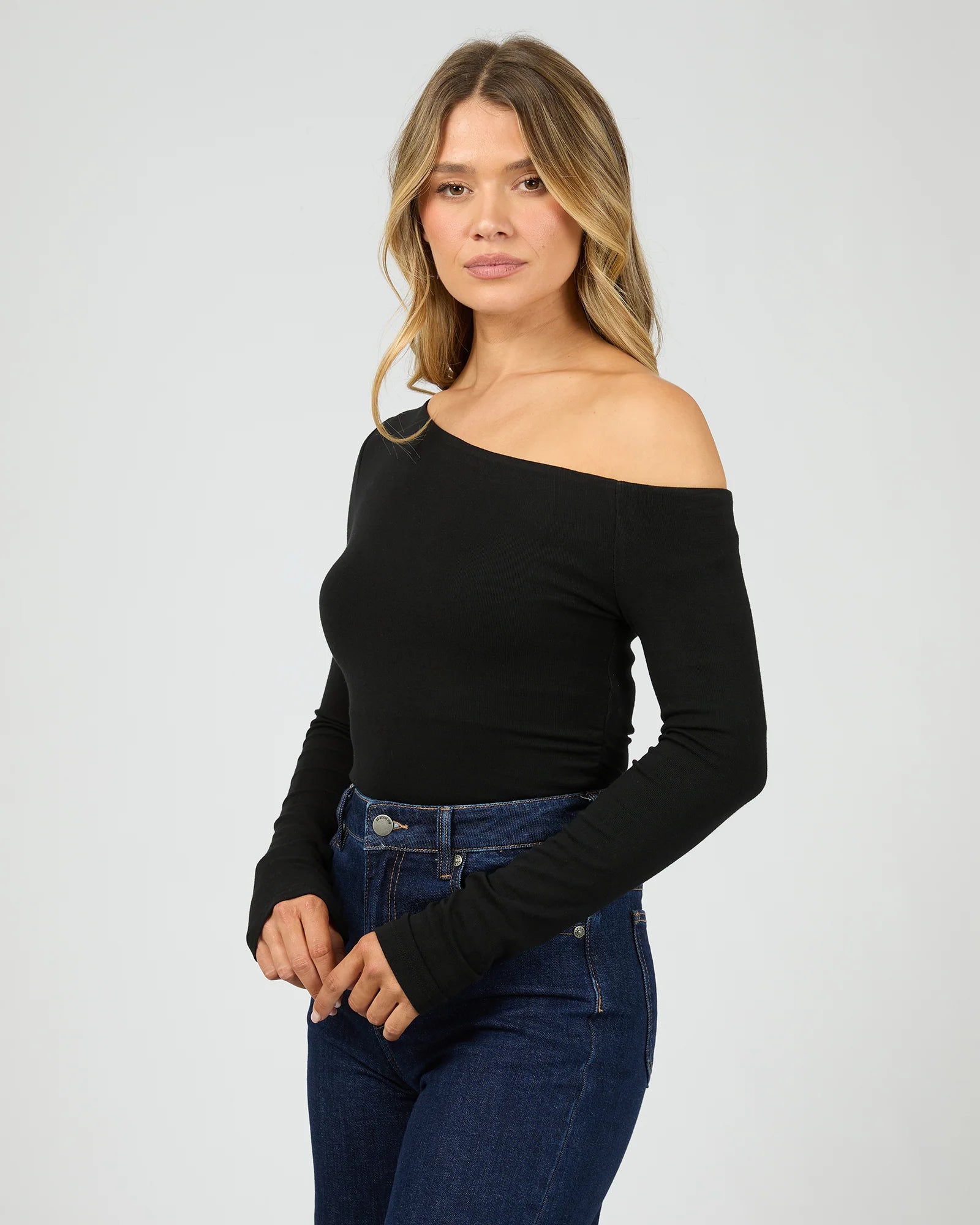 KYLIE OFF SHOULDER L/S TOP