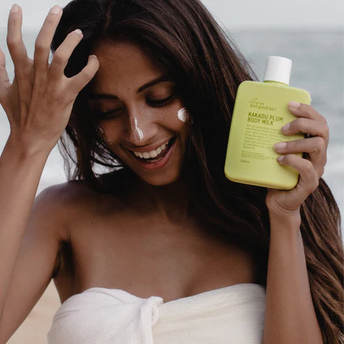KAKADU PLUM BODY MILK 200ml