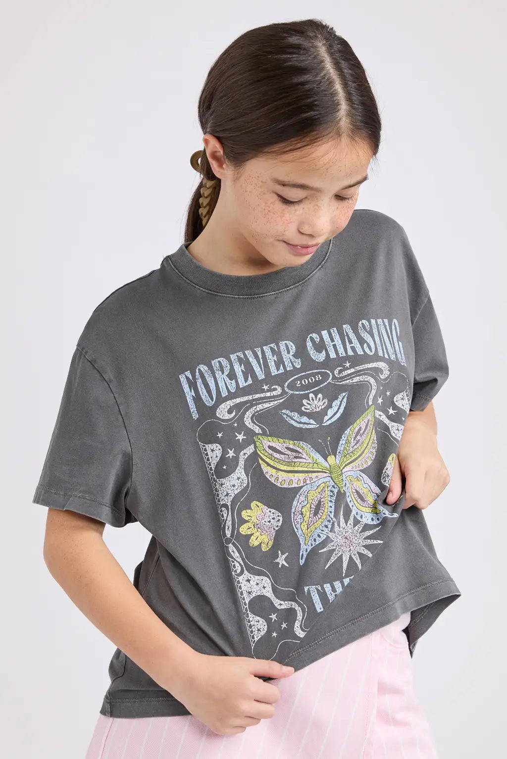 CHASING THE SUN TEE