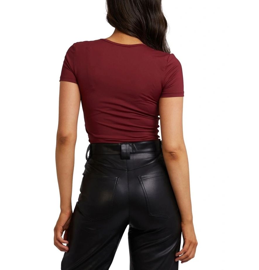 EVE STAPLE TOP