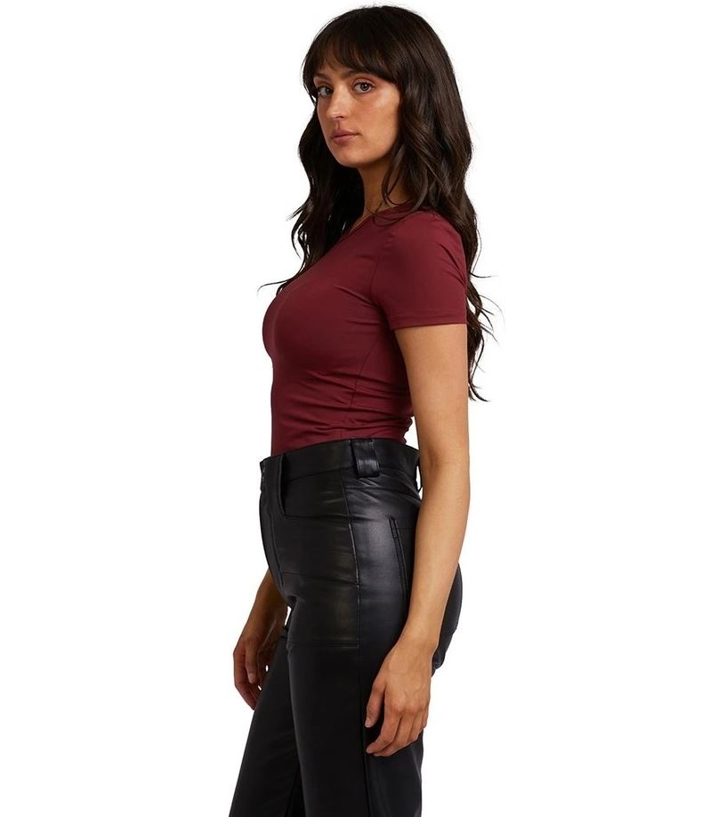 EVE STAPLE TOP