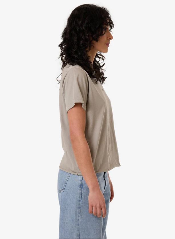 MINIMAL THRILLS RELAXED TEE