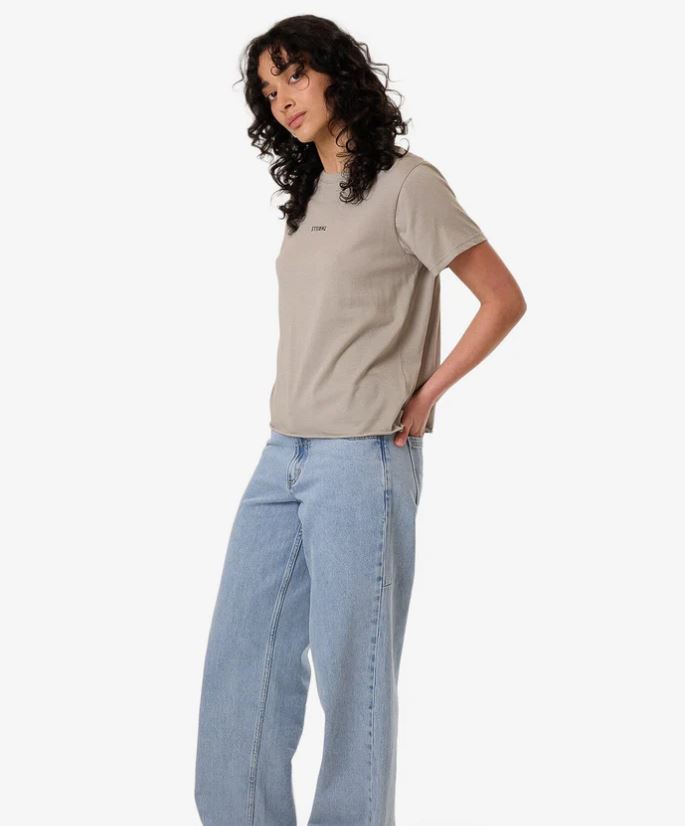 MINIMAL THRILLS RELAXED TEE
