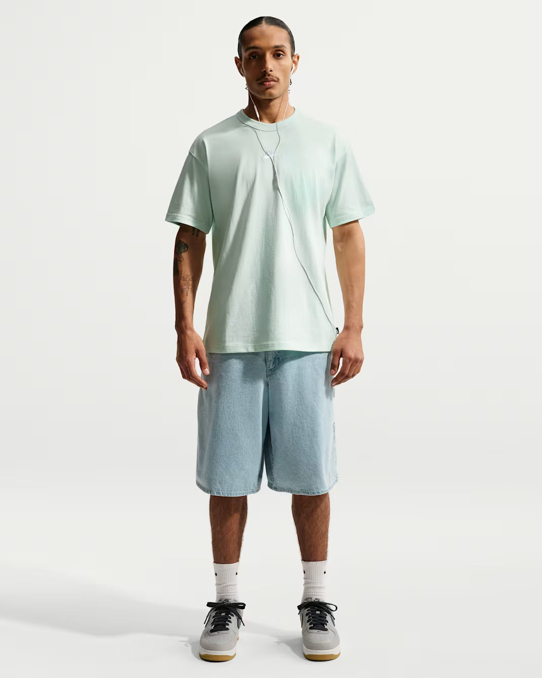 NIKE SPORTSWEAR PREMIUM ESSENTIALS T-SHIRT