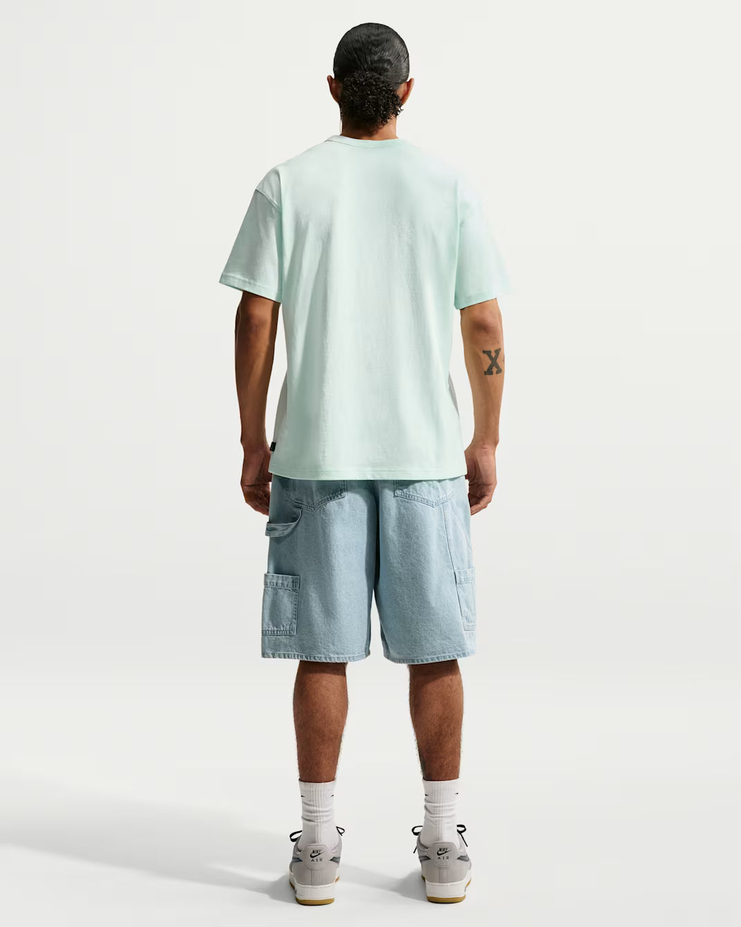 NIKE SPORTSWEAR PREMIUM ESSENTIALS T-SHIRT