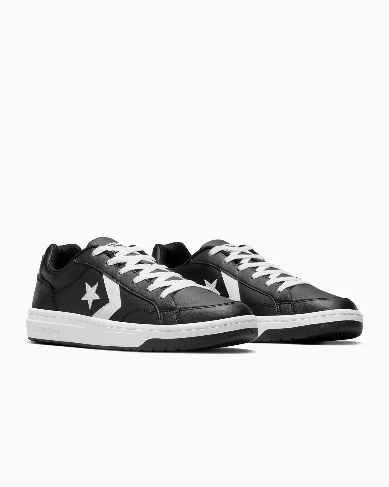 pro blaze v2 foundation low top black and white