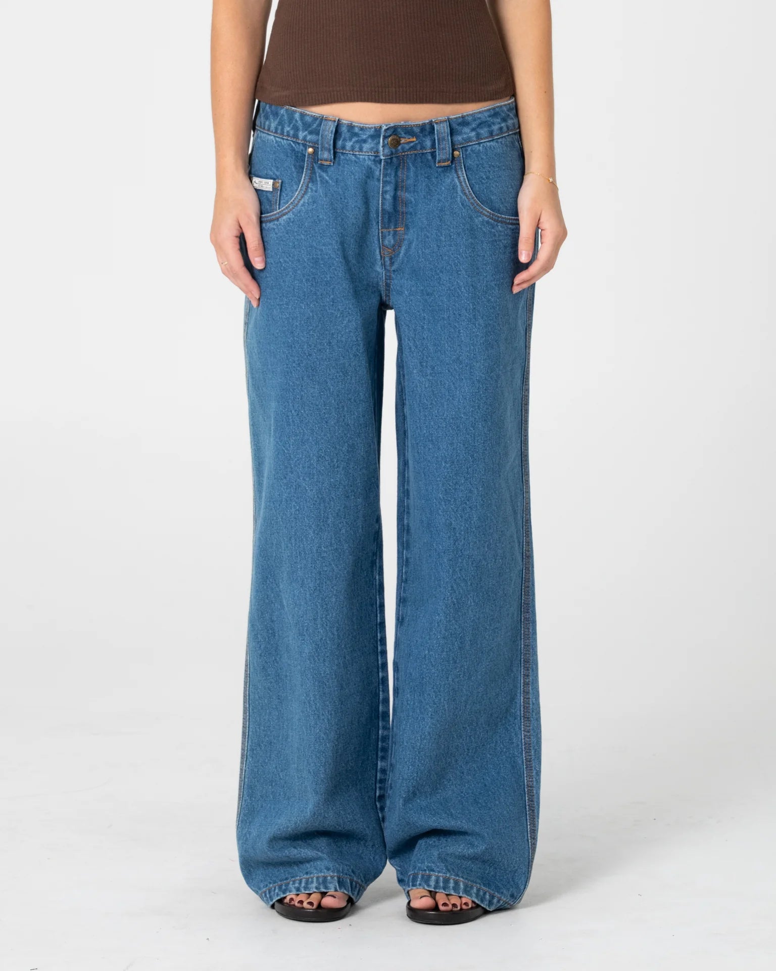 LUCY LOOSE LOW RISE JEAN