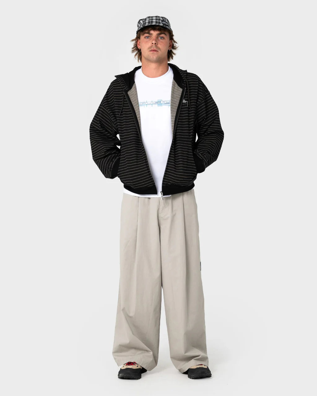 RACKA ZIP THRU HOODED FLEECE