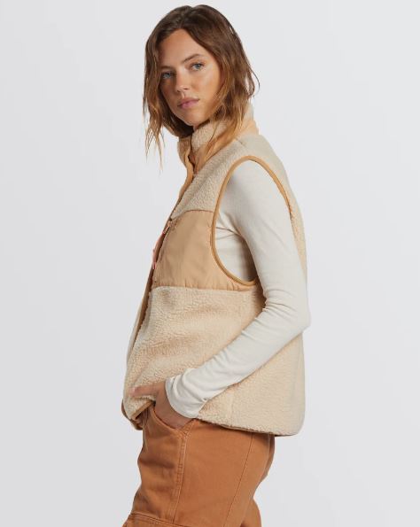 HIKE UP VEST
