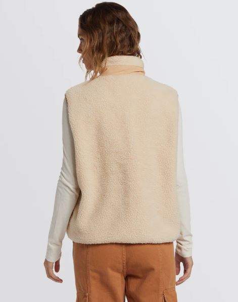 HIKE UP VEST