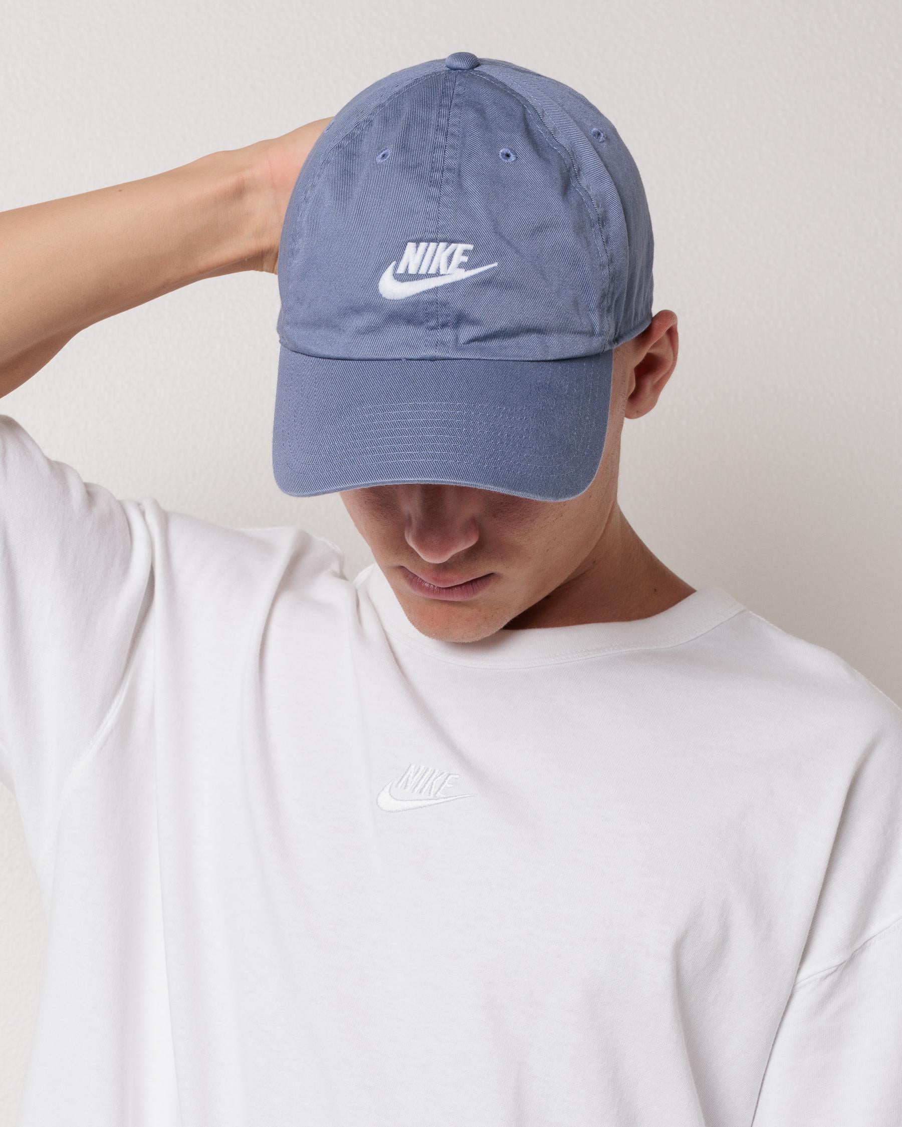 NIKE UNSTRUCTURED FUTURA WASH CAP