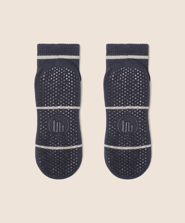QUARTER CREW NON SLIP GRIP SOCKS