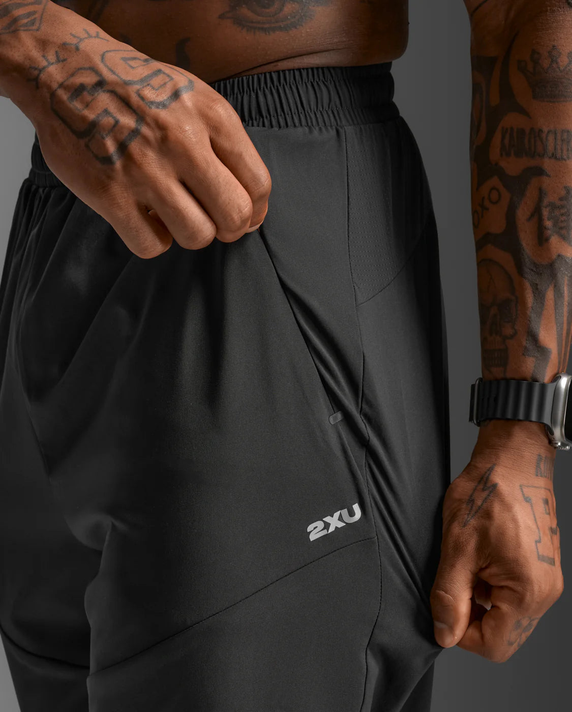AERO WOVEN JOGGER