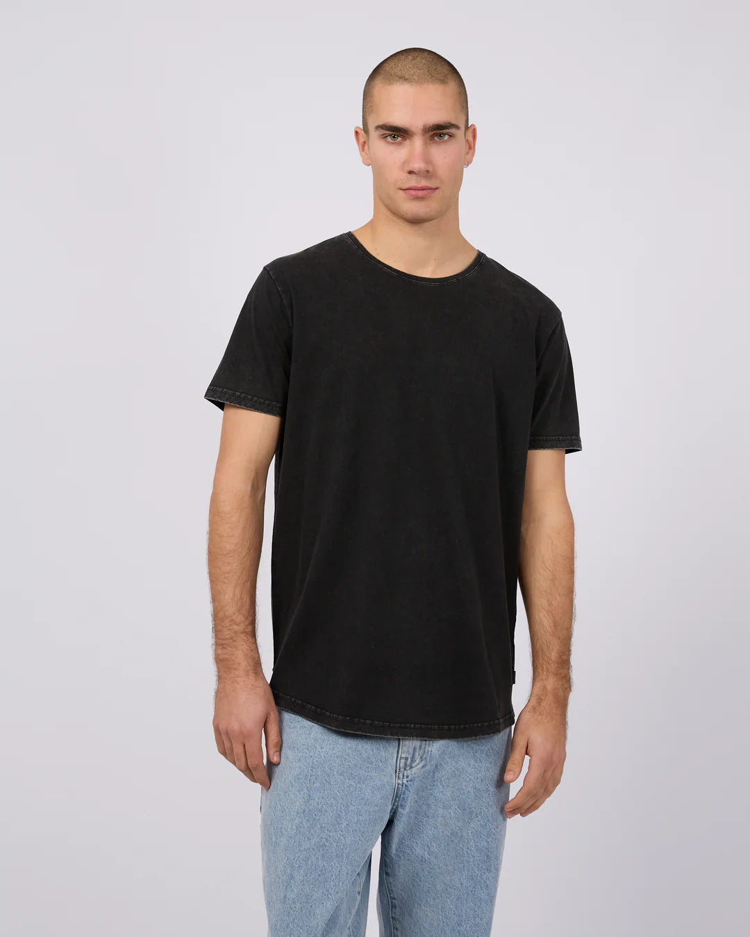 TAIL TEE