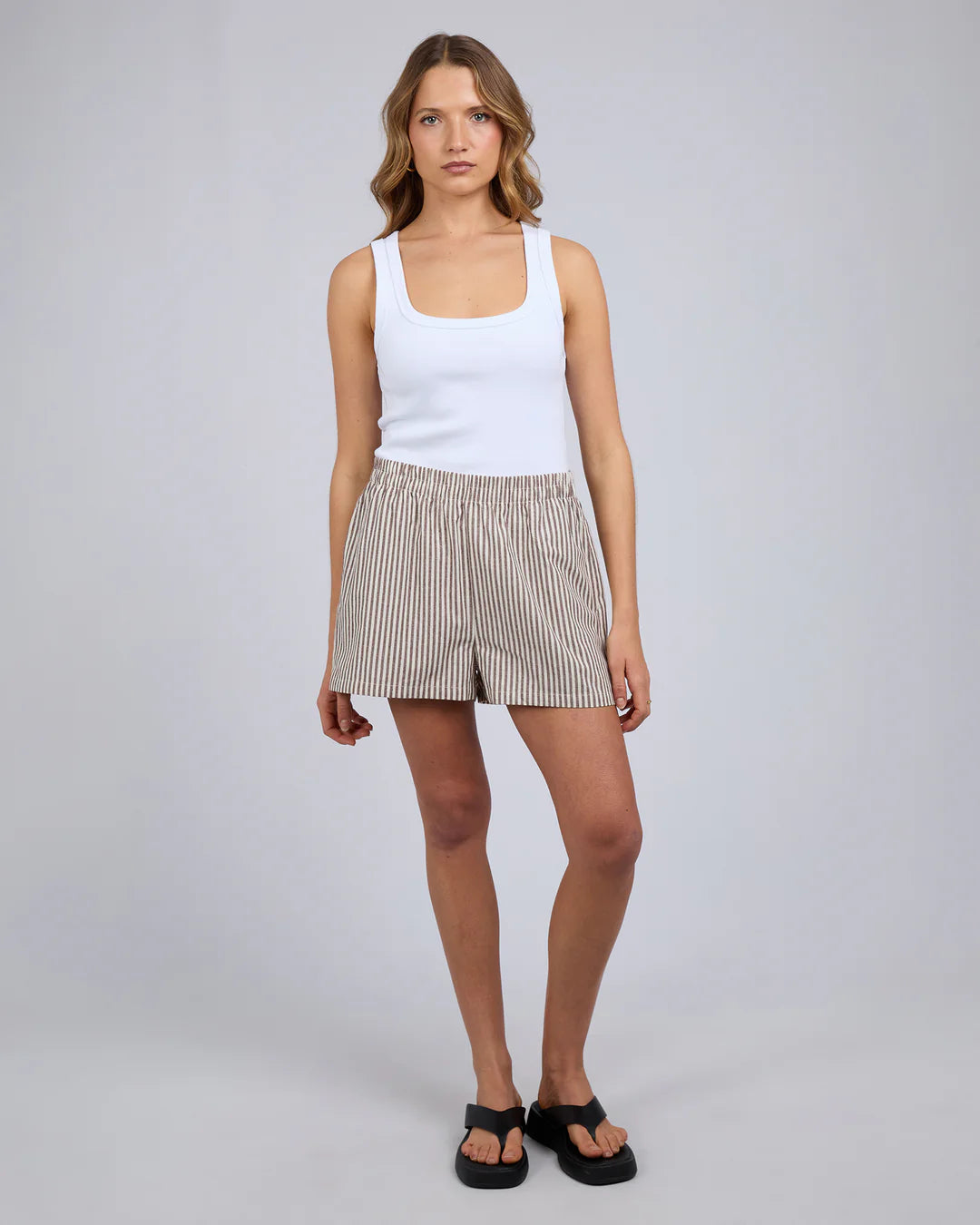 SUNDAY SHORT