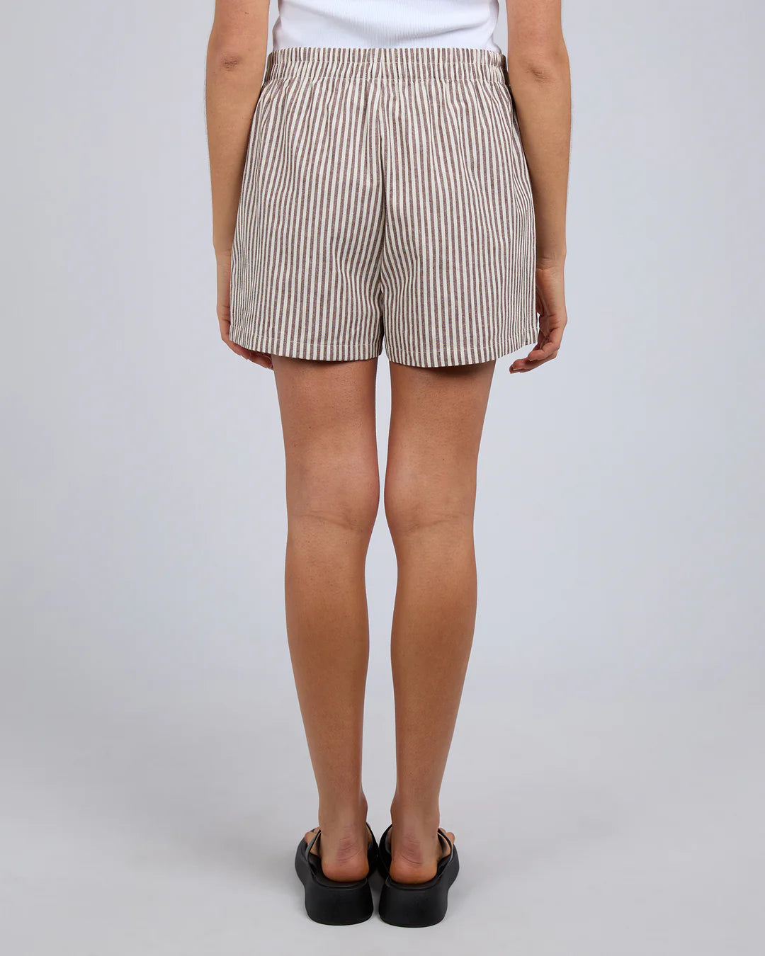 SUNDAY SHORT