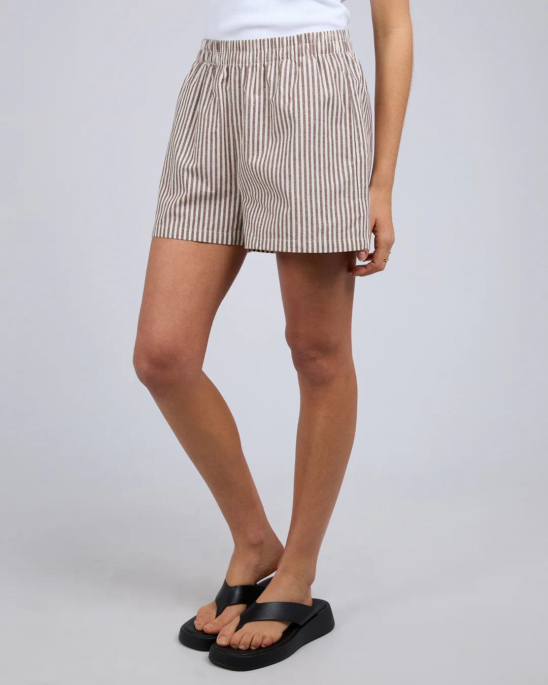 SUNDAY SHORT
