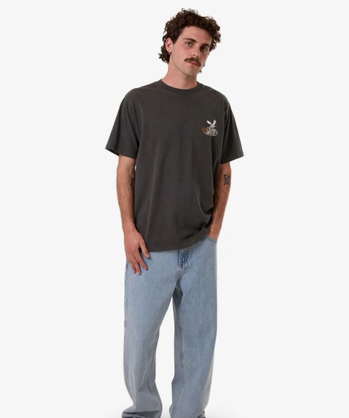 DELUXE MERCH FIT TEE