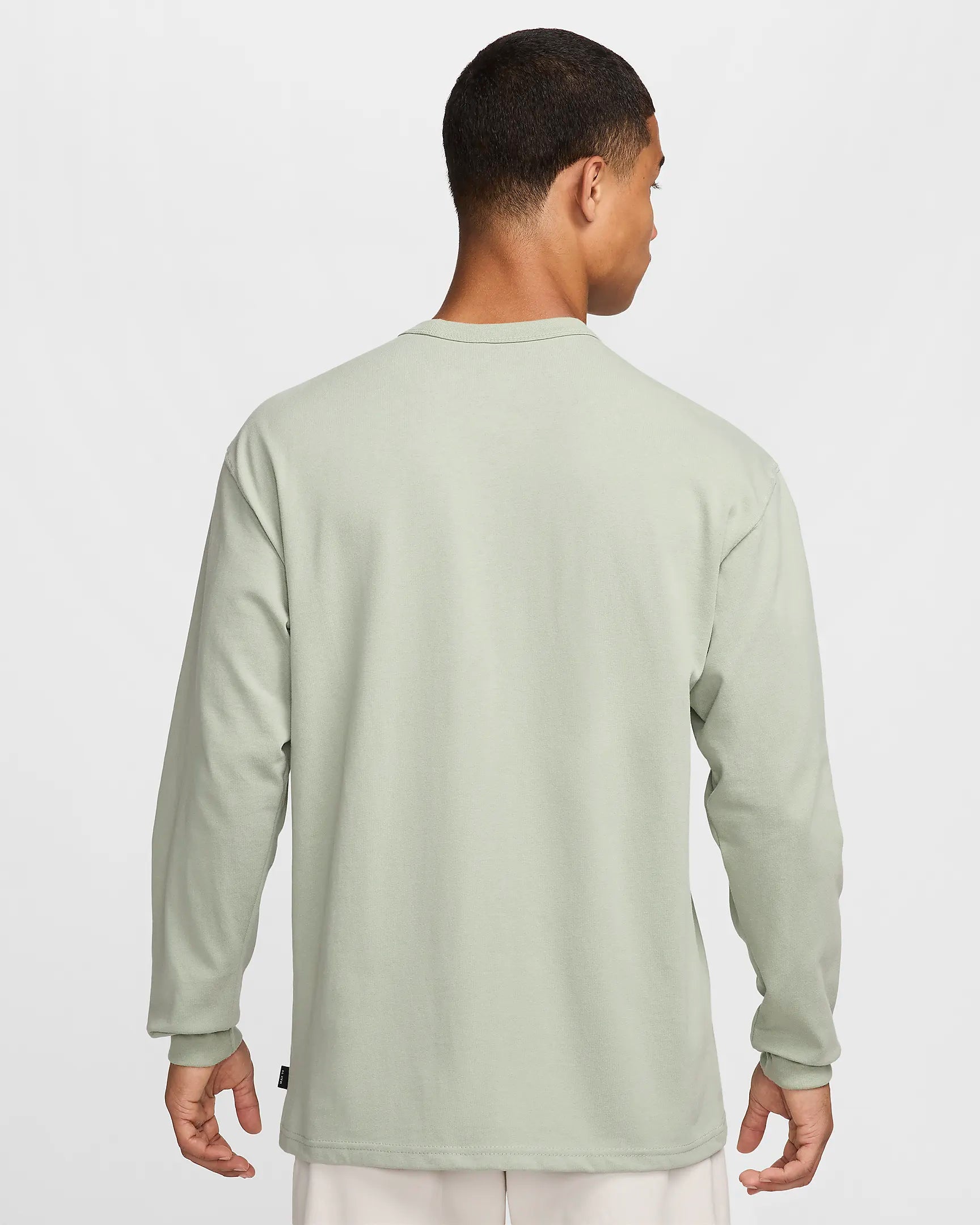 NIKE SPORTSWEAR PREMIUM ESSENTIALS LS T SHIRT, MENS LONG SLEEVE SHIRTS, MENS SHIRTS, MENS LONG SLEEVE, NIKE T SHIRTS, NIKE LONG SLEEVE SHIRTS