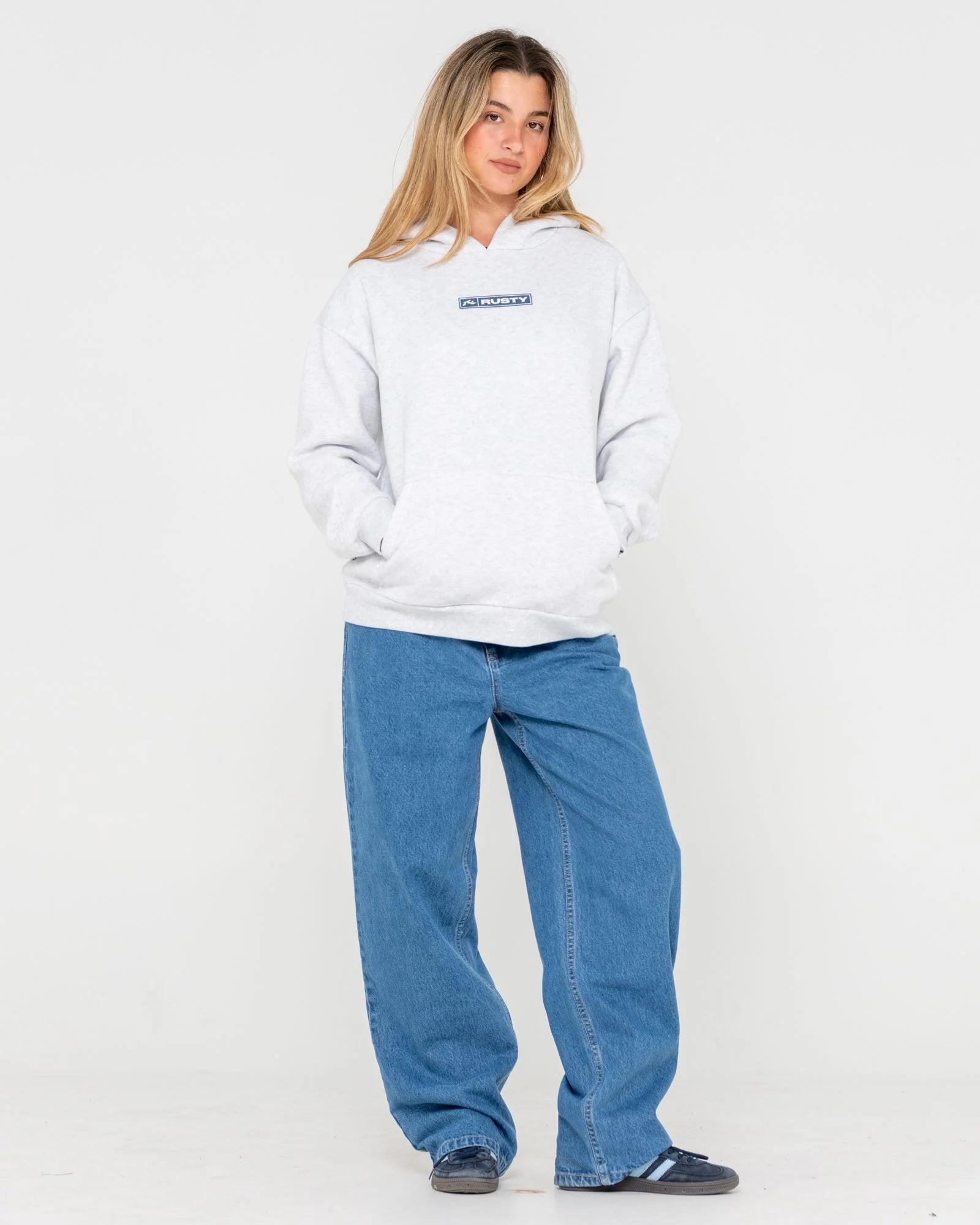THE ESSENTIALS OVERSIZED HOODED FLEECE