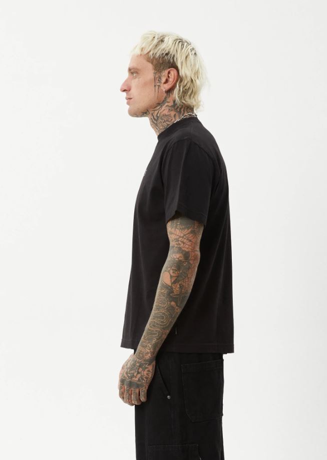THROWN OUT - RETRO FIT TEE