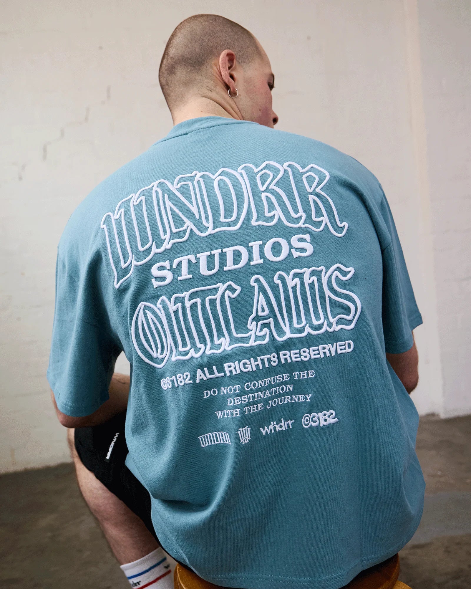 OUTLAWS HEAVY WEIGHT TEE