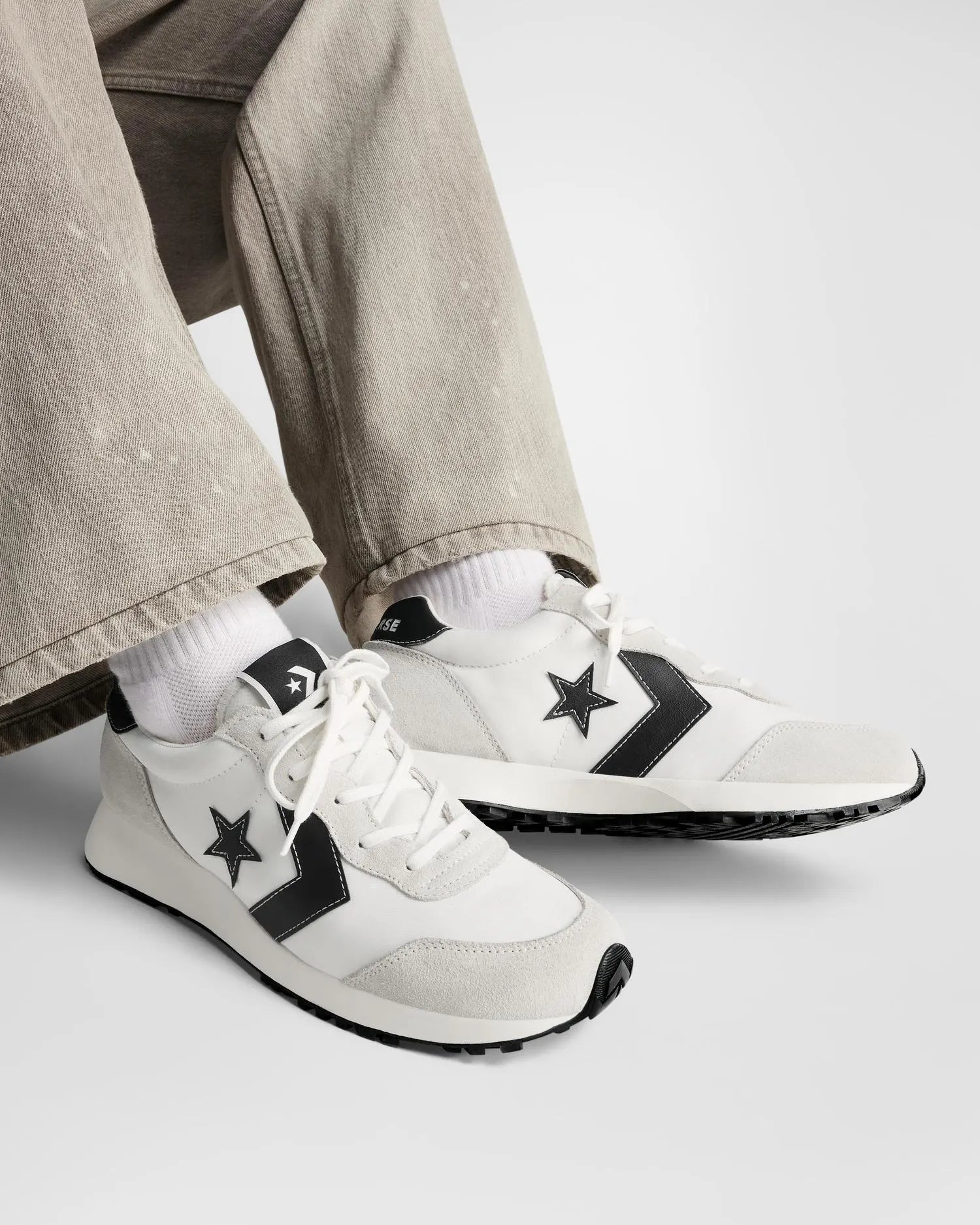 INF OMEGA TRAINER LOW WHT