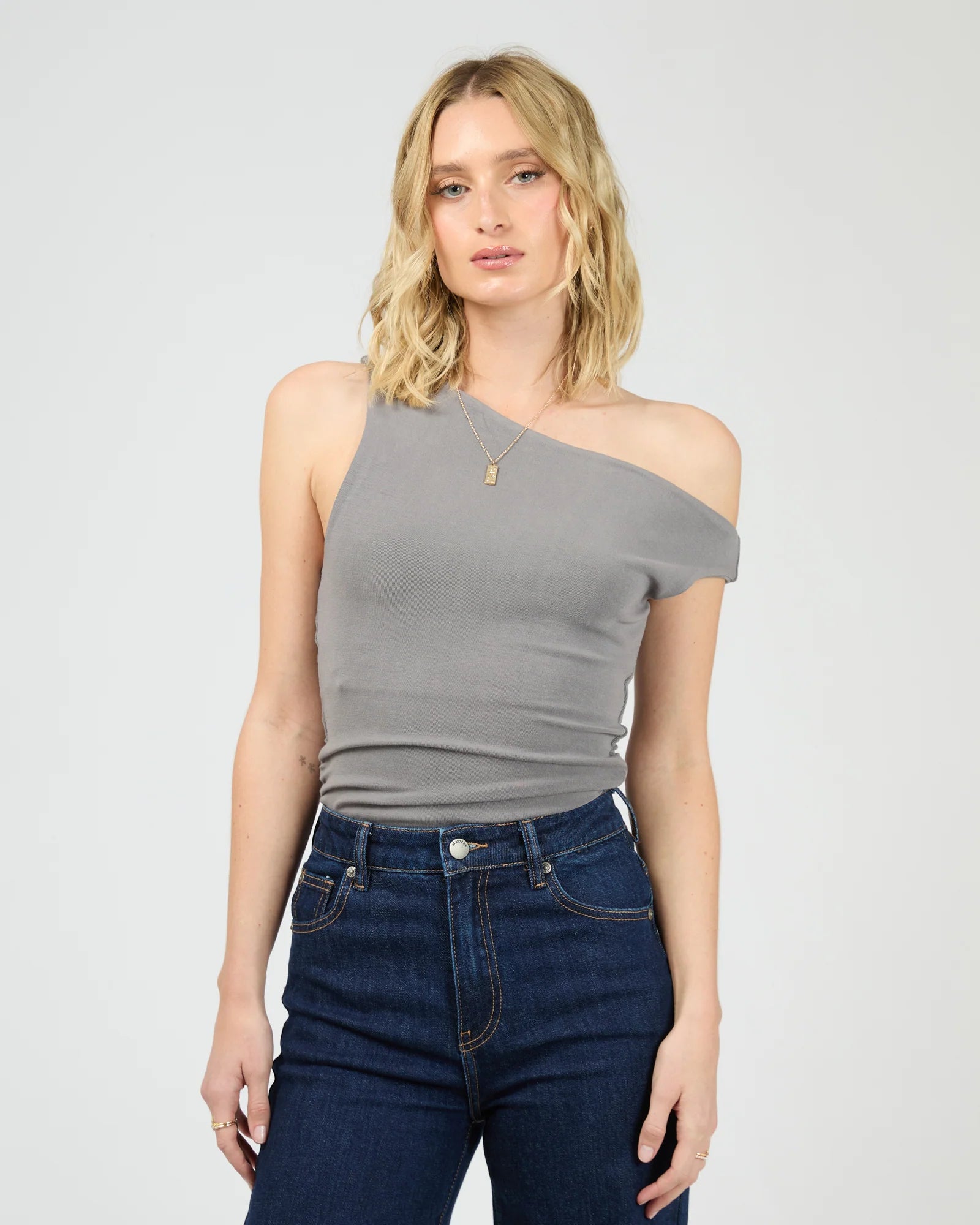 KYLIE OFF SHOULDER TOP