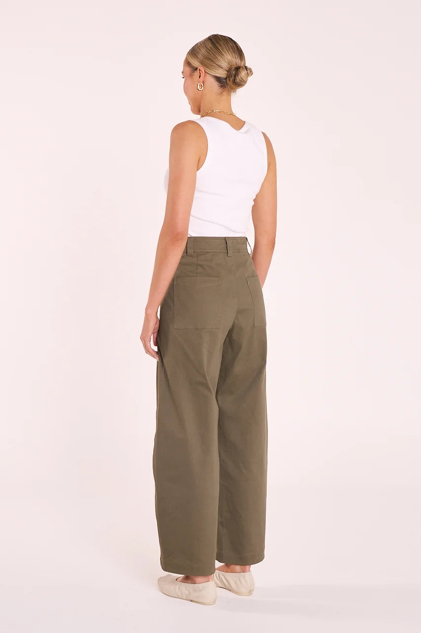 cropped barrel leg pant