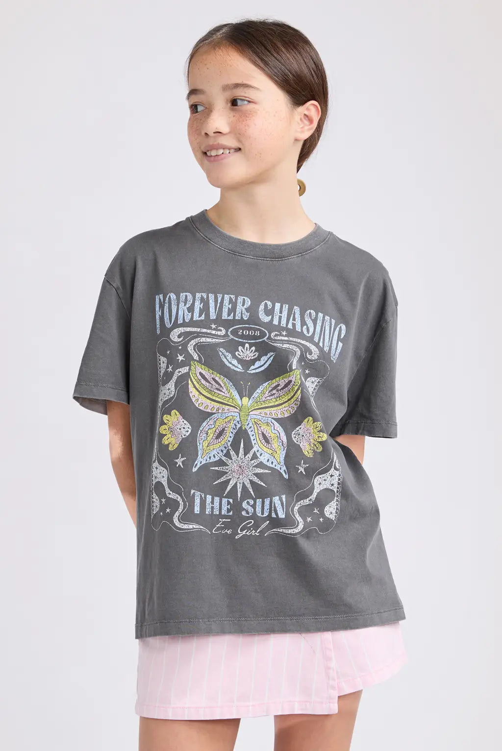 CHASING THE SUN TEE