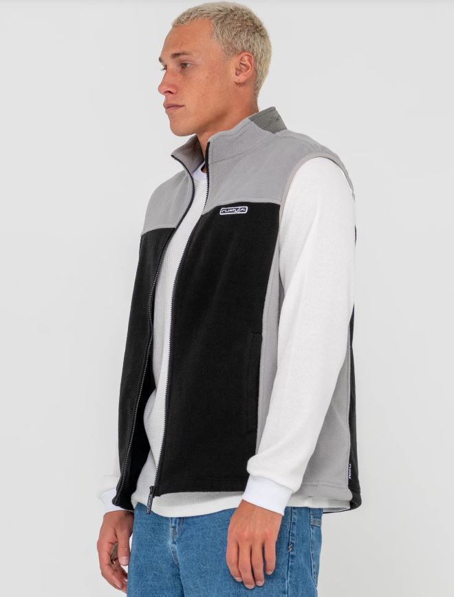 ON THE RUN TECH FLEECE VEST