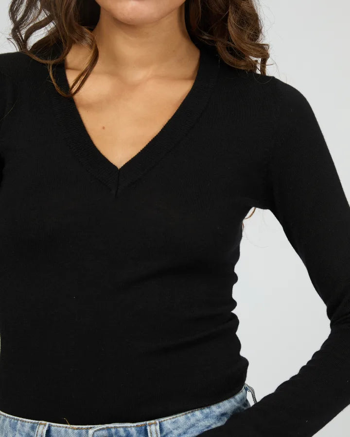 ASHTON KNIT VEE L/S TOP