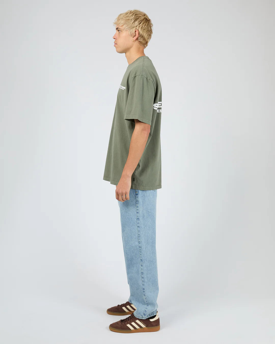 ESSENTIAL THEORY TEE