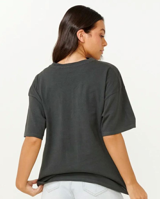 SOUVENIRS HERITAGE TEE